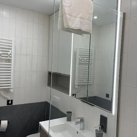 Cities Gallery Apartment *