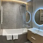Cities Gallery 아파트 리비프